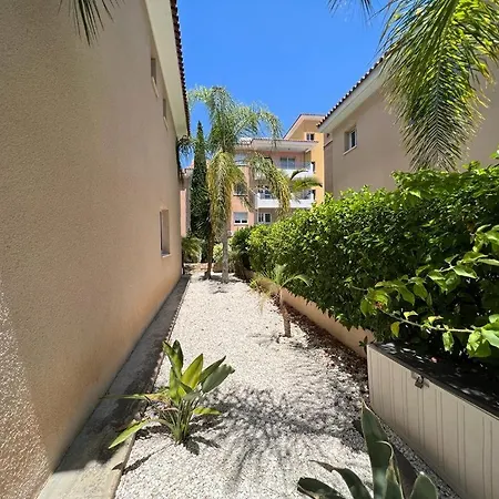 Casa Del Sol Townhouse In Iris Village Holiday home Paphos
