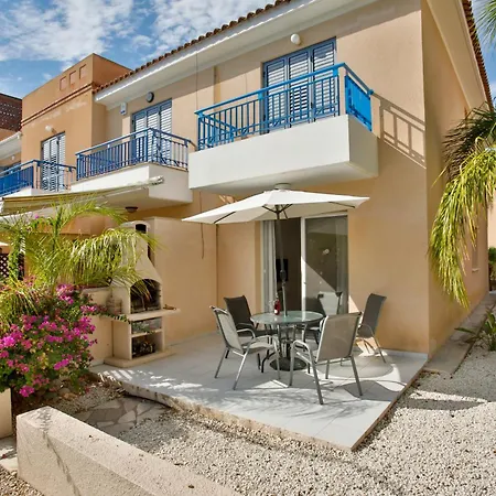 Casa Del Sol Townhouse In Iris Village Holiday home