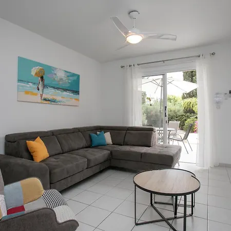 Holiday home Casa Del Sol Townhouse In Iris Village *