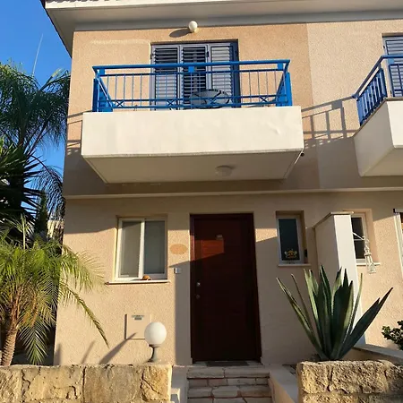 Casa Del Sol Townhouse In Iris Village Pafos
