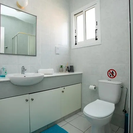 Casa Del Sol Townhouse In Iris Village Pafos
